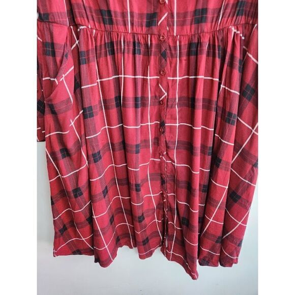 Torrid Red & Black Plaid Knee Length Button Down Shirt Dress size 2 or 2X - Picture 3 of 14